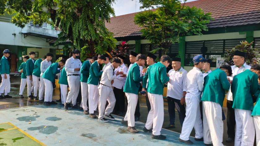 Hangatnya Kebersamaan dalam Halal Bihalal MTs N 3 Sleman