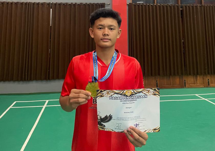 Sabet Juara 1 Bulu Tangkis Ganda Putra, Naufal Akbar Siswa MTs Negeri 3 Sleman Melaju Tingkat Nasional