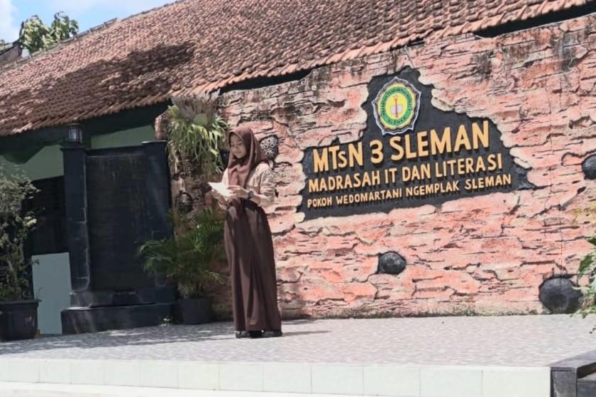 Memukaunya Azael Tampilkan Karya Sastra pada Acara Peringatan Hari Anak Nasional