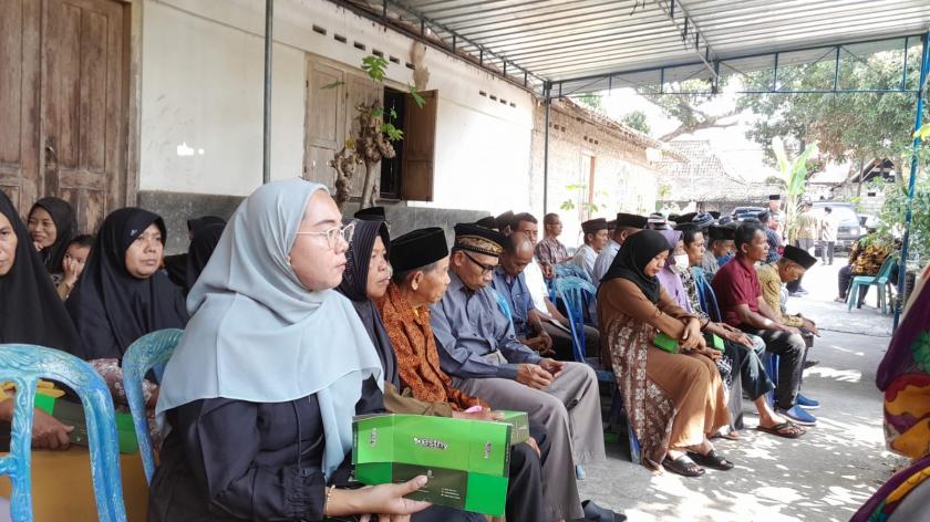 Kuatkan Empati, MTs N 3 Sleman Takziah ke Tetangga Madrasah