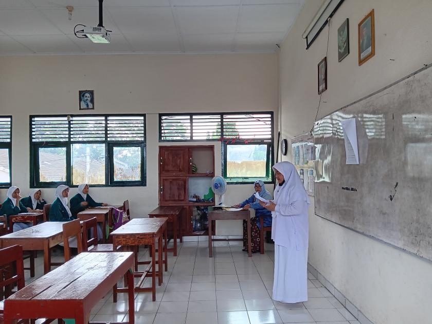 Lomba Baca Puisi Digelar MTs Negeri 3 Sleman pada Class Meeting