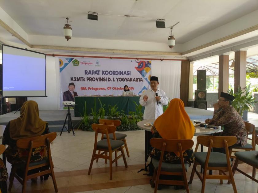 Kepala MTs Negeri 3 Sleman Hadiri Rapat Koordinasi K2MTs se-DIY