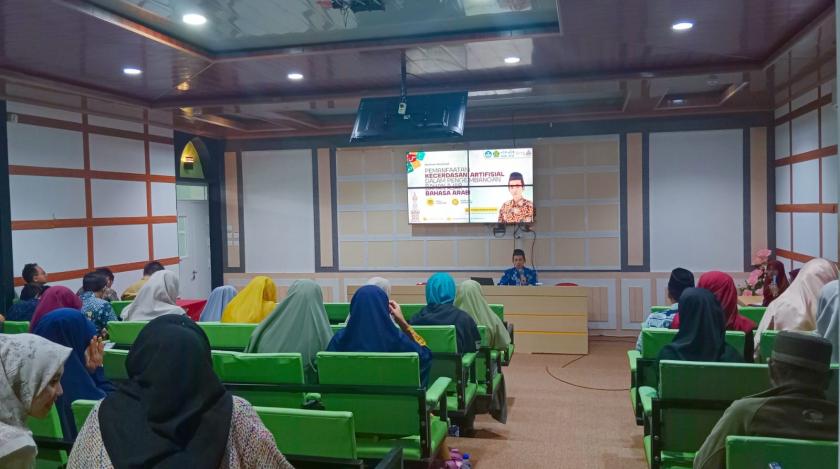 Inovasi Tanpa Batas, Dua Guru Bahasa Arab MTs Negeri 3 Sleman Ikuti Seminar Pemanfaatan AI
