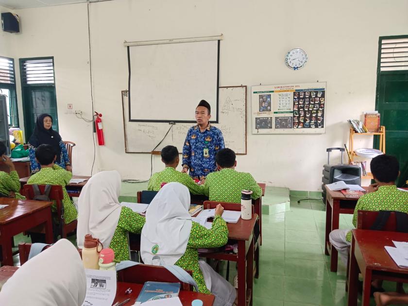 Cegah Bullying, Tebarkan Kebaikan! Waka Kesiswaan Berikan Pembinaan Anti-Perundungan