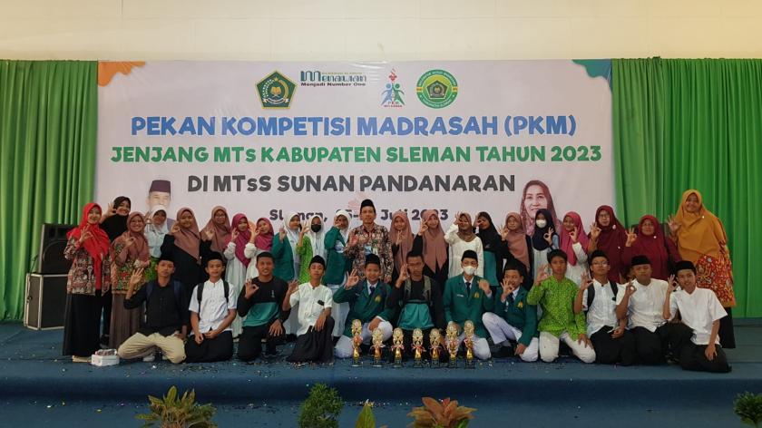 MTsN 3 Sleman Boyong 7 Piala Pekan Kompetisi Madrasah