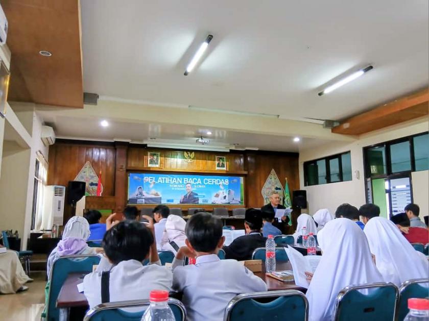 Tingkatkan Literasi, Lima Siswa MTsN 3 Sleman Ikuti Pelatihan Baca Cerdas Kemenag  