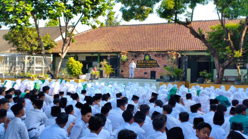 Siapkan Mental Geantnendra Radika Saka, MTsN 3 Sleman Gelar Geladi Bersih Lomba Pidato Bahasa Arab Persiapkan Diri Hadapi PKM Kabupaten Sleman