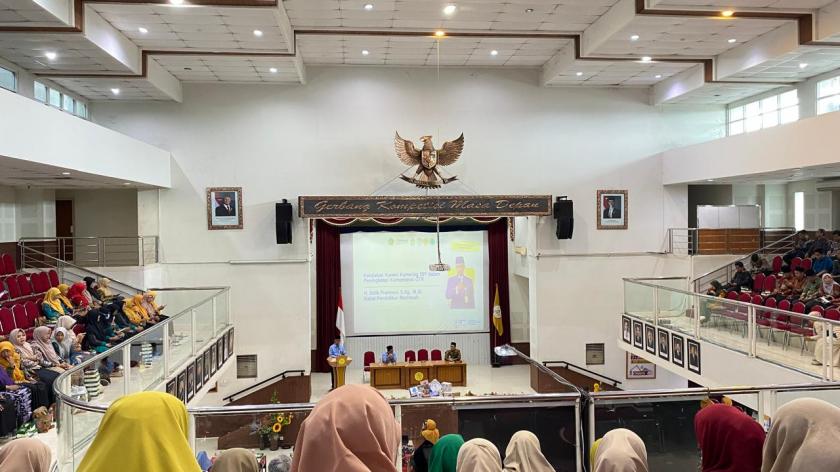 Kepala MTs N 3 Sleman Hadiri Seminar HGN 2025: Guru Pilar Utama Pembentuk Adab