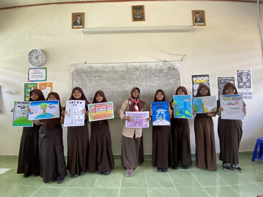 Tanamkan Jiwa Ta’addub dan Qudwah, MTsN 3 Sleman Gelar Workshop Membuat Poster