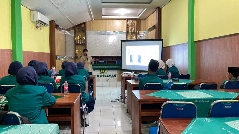 Teguhkan Iman Tebar Keteladanan, Rohis MTs N 3 Sleman Siap Terjun Lapangan
