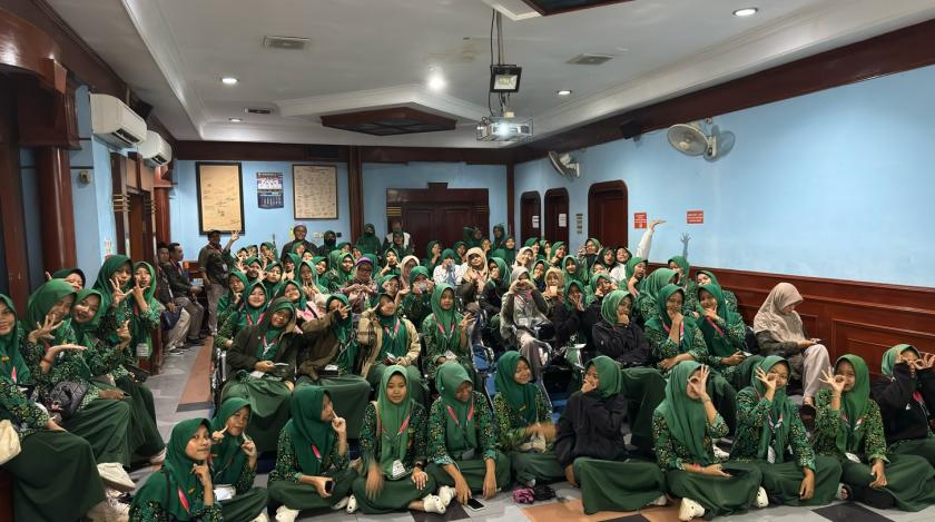 Siswa Kelas VIII MTsN 3 Sleman Saksikan Film Dokumenter Bedah Sejarah Perjuangan Kemaritiman di Surabaya