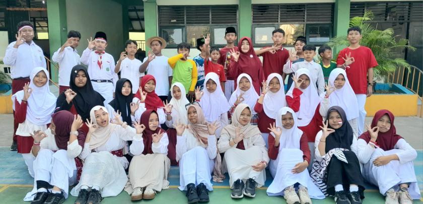 Kreatif dan Semangat! Kelas 7D Tampil Memukau dalam Pawai HUT Kemerdekaan RI