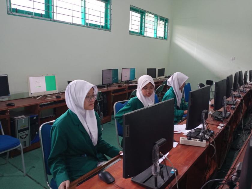 Siswa MTsN 3 Sleman Ikuti Uji Coba Olimpiade Madrasah Indonesia (OMI)