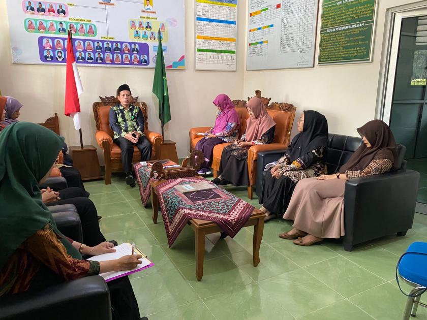 Tim Publikasi MTs Negeri 3 Sleman Gelar Rapat Koordinasi Bersama Kepala Madrasah