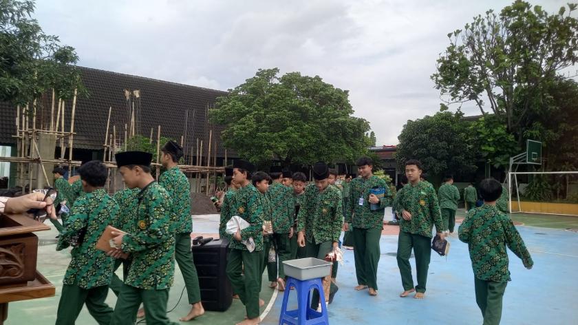 Wujudkan Kepedulian, MTsN 3 Sleman Konsisten Gelar Infak Rutin Ramadan