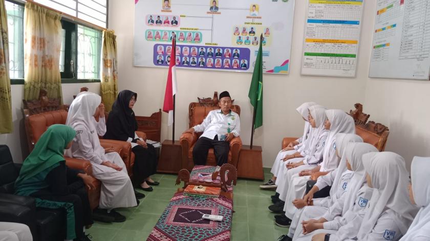 Solidkan Barisan, Tegakkan Tata Tertib: OSIS, MP, PMR, dan Rohis Satu Komando