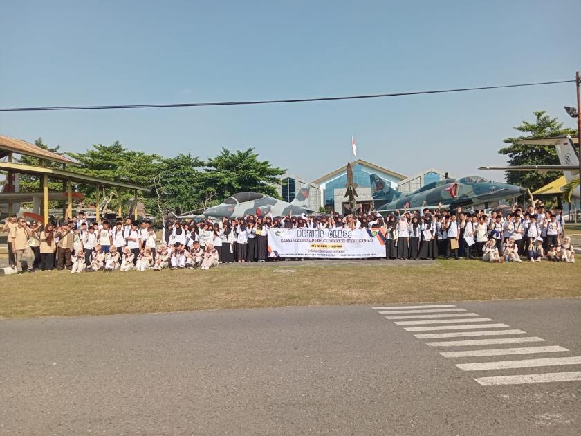 Perluas Wawasan Murid Baru MTsN 3 Sleman Ikuti Outing Class Matamuda di Museum Dirgantara
