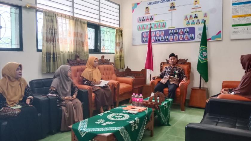 Harmoni Evaluasi dan Aksi: Tim Kesiswaan MTsN 3 Sleman Matangkan Program Kegiatan