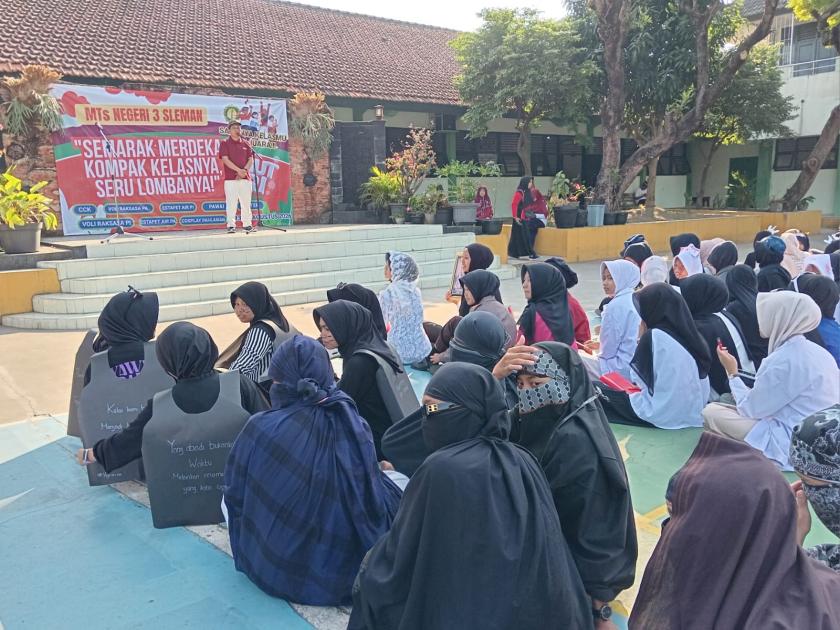 Semangat Kebangsaan Warnai Pembukaan Perayaan HUT ke-81 RI di MTsN 3 Sleman