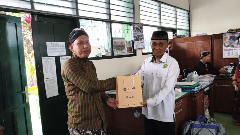 Purna Tugas Guru Bahasa Inggris: Pengabdian Tulus yang Menginspirasi MTsN 3 Sleman