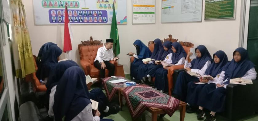 Percepat Capaian Tahfidz dan BAQ, Divisi Tahfidz Pagi MTs N 3 Sleman Dimulai