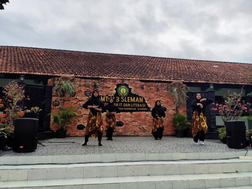 Panggung Meriah Matsanega Talent Show: Kreativitas dan Bakat Siswa MTs Negeri 3 Sleman Meledak
