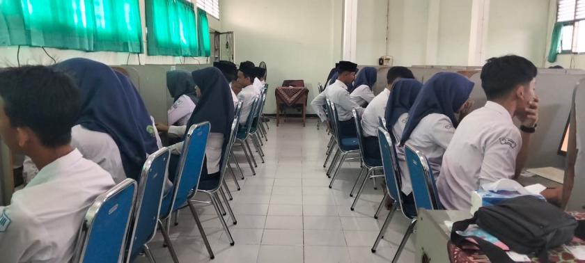 MTsN 3 Sleman Gelar Warming Up TKA Hari Pertama, Siswa Antusias Ikuti Ujian Bahasa Indonesia