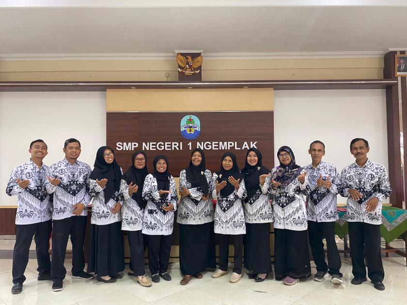 Empat Guru MTs Negeri 3 Sleman Hadiri Pembukaan HUT PGRI dan HGN