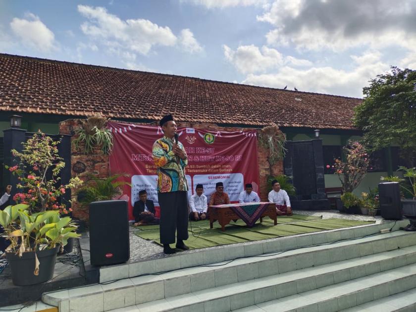 Pengajian Akhiri Rangkaian Harlah MTs Negeri 3 Sleman dan HUT ke-80 RI