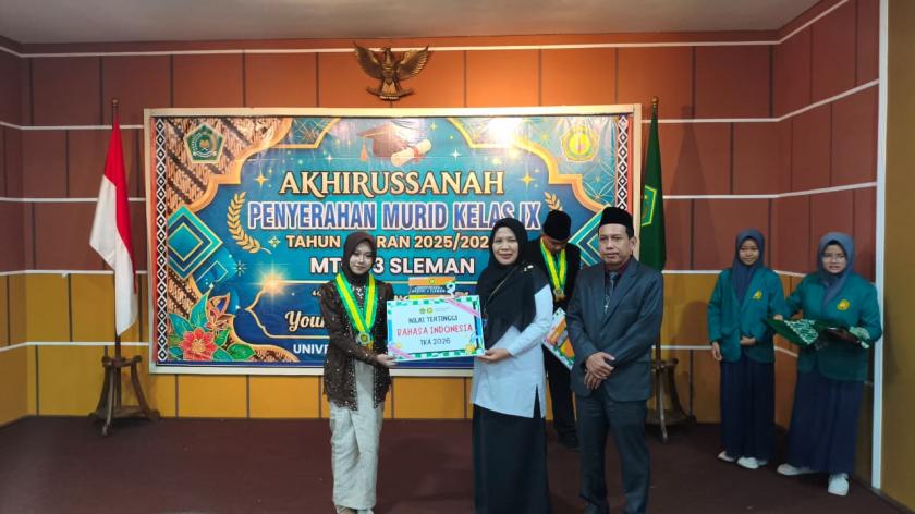 Raih Nilai Sempurna Bahasa Indonesia, Siswi MTsN 3 Sleman Chafiekah Cyntya Shofiana Sabet Penghargaan di Acara Purna Siswa