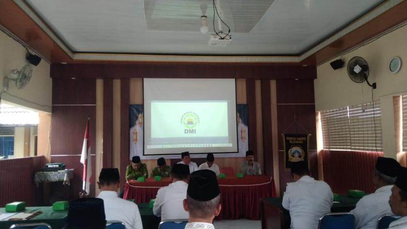 Pengukuhan Pengurus Dewan Masjid Indonesia Kalurahan Wedomartani Resmi Digelar