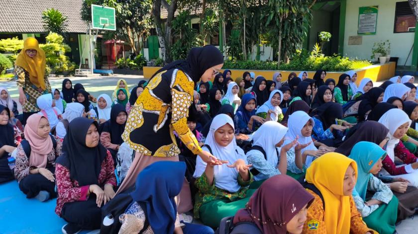 Tanamkan Karakter Disiplin Murid Baru, MTs Negeri 3 Sleman Gelar Screening Ketertiban