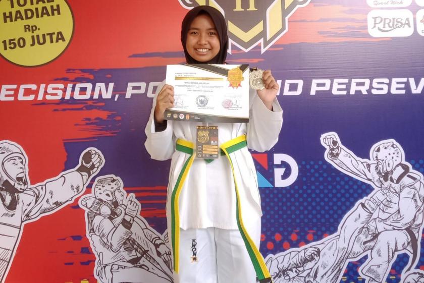 Siswi MTsN 3 Sleman Berhasil Rebut Medali Perak pada Taekwondo Bhayangkara Presisi II Piala Kapolda DIY 2024