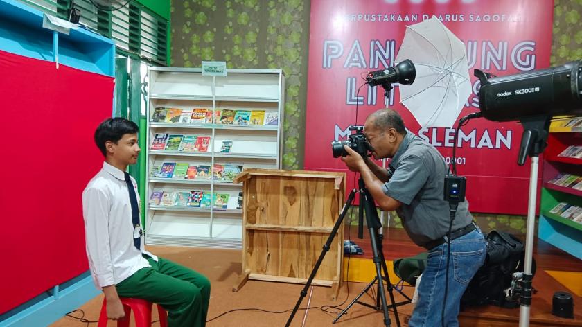 Lengkapi Kebutuhan Administrasi, MTsN 3 Sleman Gelar Pemotretan Pasfoto Susulan