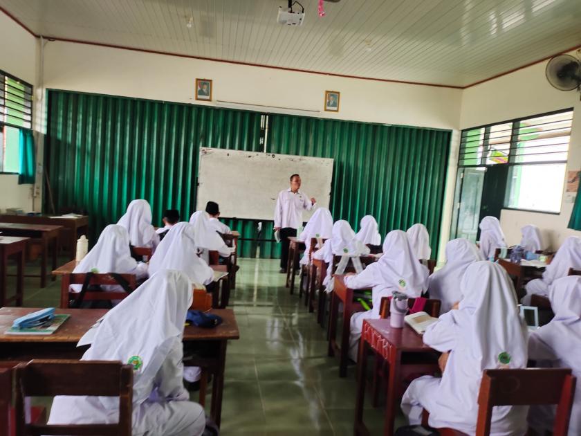 Pahamkan Lingkungan, Wali Kelas MTs Negeri 3 Sleman Adakan Pembinaan