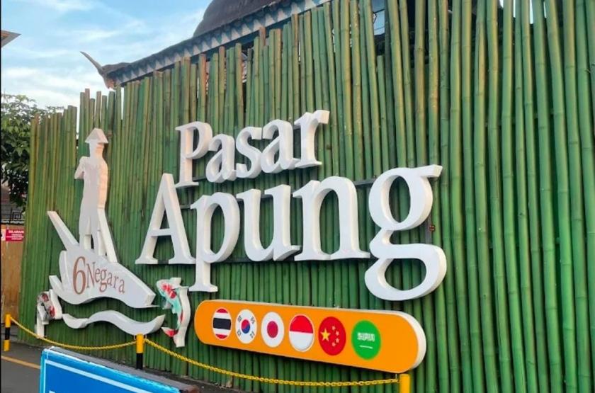 Wisata Finansial MTs Negeri 3 Sleman, Kunjungan Pasar Apung Tradisional