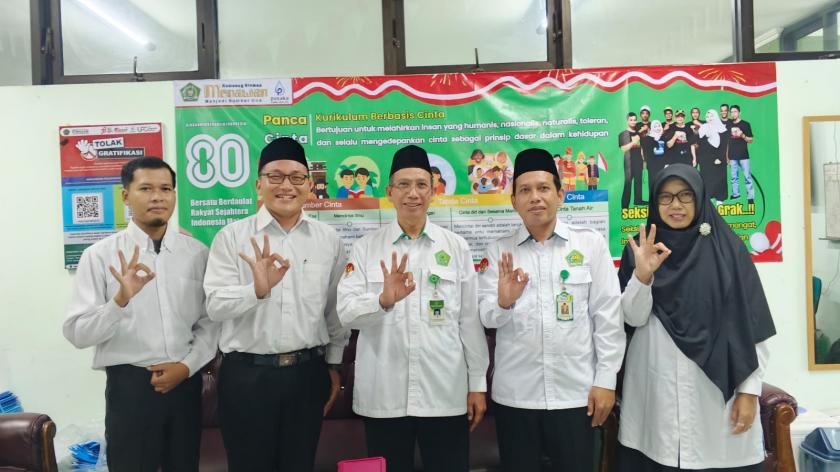 Pak Tulus Apresiasi Perpustakaan Daarus Saqofah, Mantap Jadi Pusat Literasi