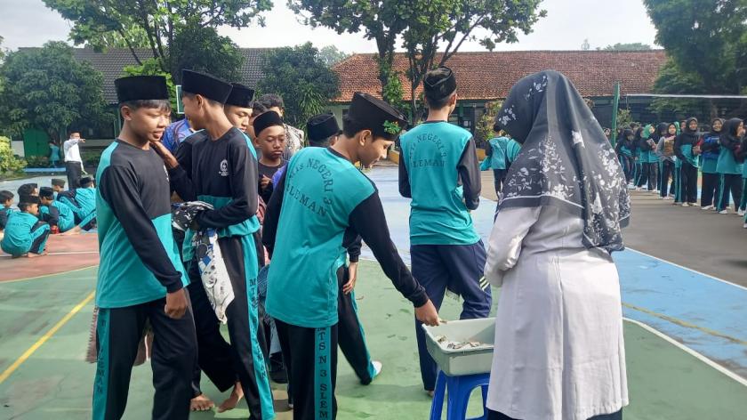MTs Negeri 3 Sleman Berhasil Kumpulkan 9 Juta-an untuk Donasi Perduli Banjir Bandang Sumatra