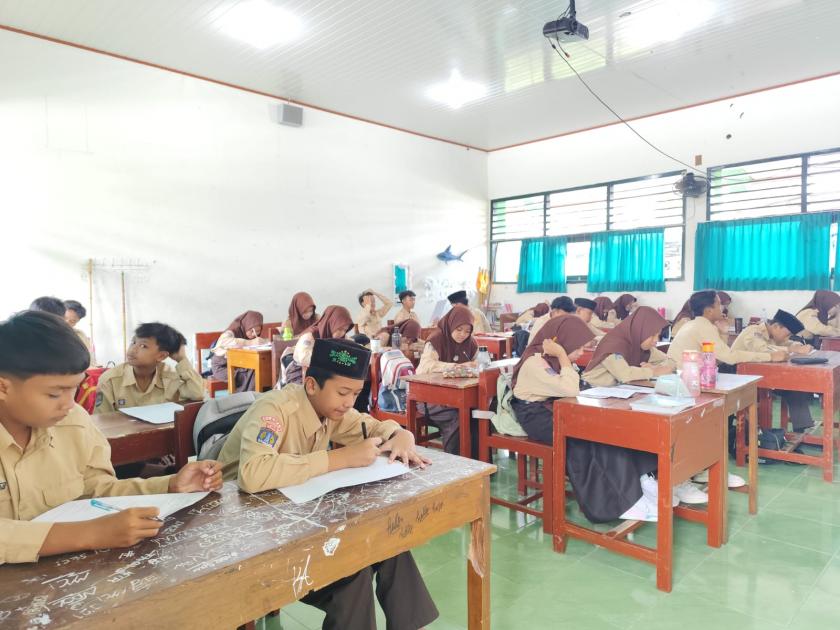 Tumbuhkan Kreativitas Menulis, Siswa MTsN 3 Sleman Tulis 