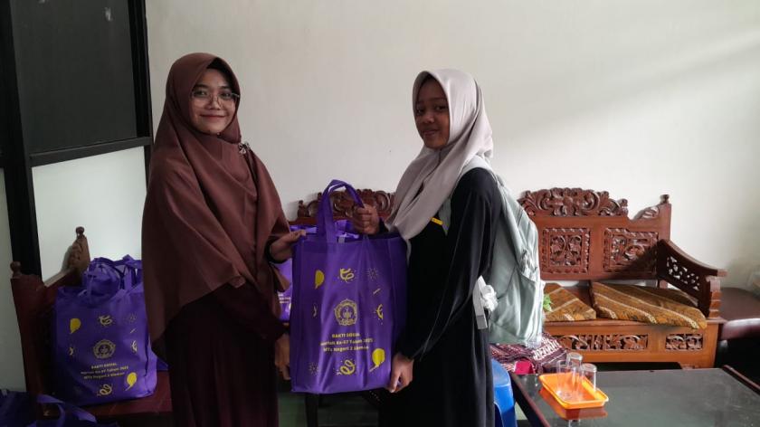 Puncak Peringatan Harlah ke-57 MTsN 3 Sleman dan HUT ke-80 RI, MTsN 3 Sleman Salurkan Sembako
