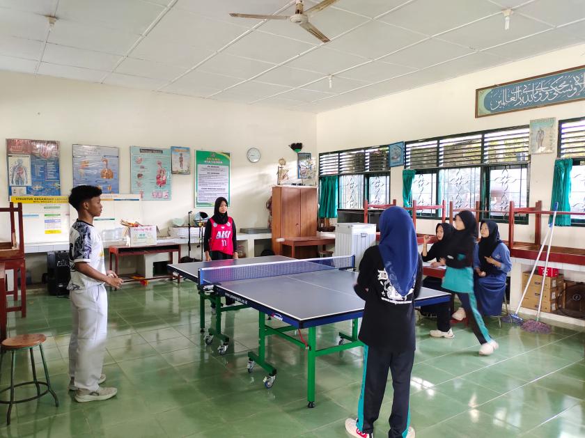 Smash Semangat, Spin Persahabatan: Serunya Classmeeting Tennis MTsN 3 Sleman