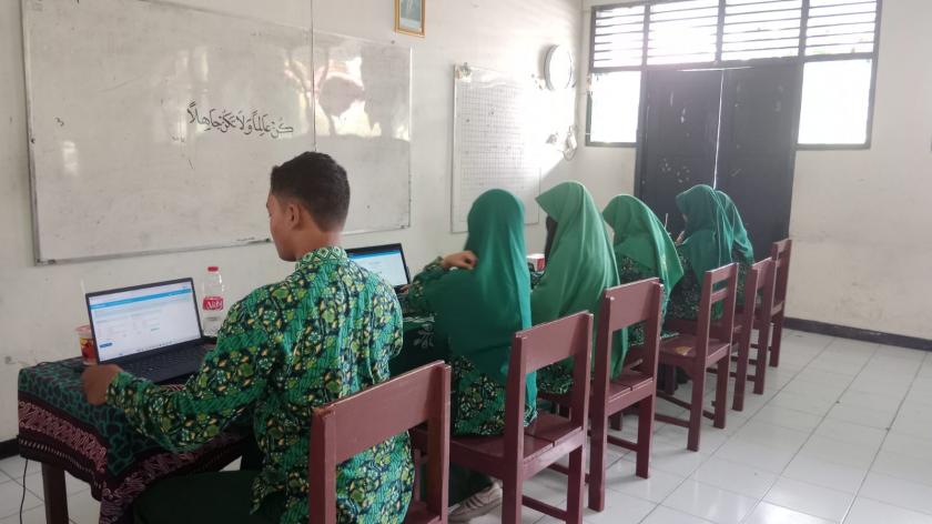 Adu Kecerdasan, Delegasi Terbaik MTsN 3 Sleman Unjuk Gigi di Olimpiade Bahasa Arab (OBA-9)
