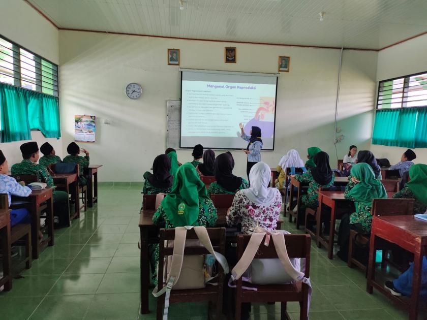 Gencarkan Pola Hidup Bersih Sehat, MTs Negeri 3 Sleman Gelar Penyuluhan