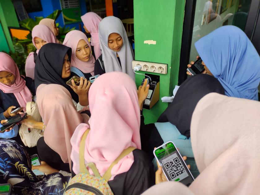 Permudah Pantau Kehadiran Siswa, MTs Negeri 3 Sleman Uji Coba Barcode Presensi Digital