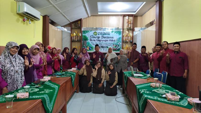 Gandeng Dinas Lingkungan Hidup, MTs Negeri 3 Sleman Menuju Madrasah Adiwiyata Kabupaten Sleman