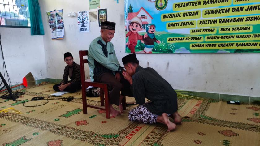 Lestarikan Adab Jawa, MTsN 3 Sleman Gelar Simulasi Sungkeman Berbahasa Kromo