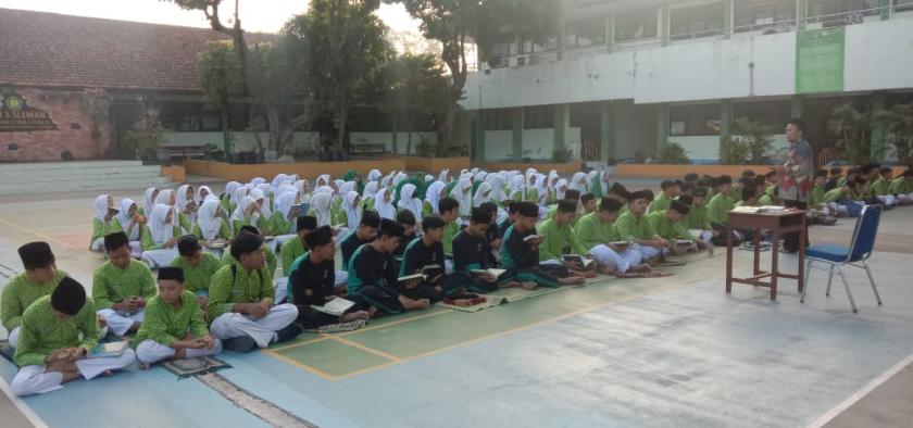Tadarus Al Qur’an Langitkan Doa, Jelang Pendalaman Materi Kelas IX MTs Negeri 3 Sleman Memohon Kemudahan