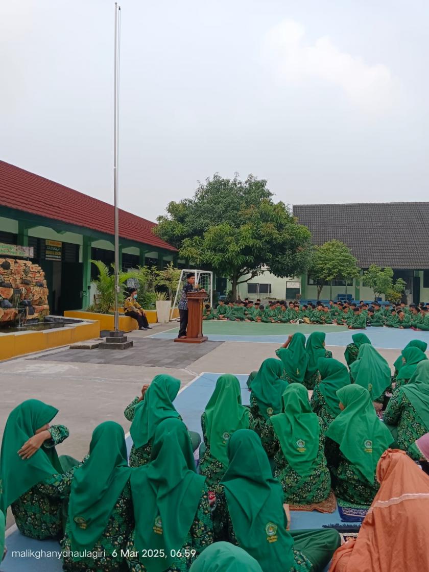 Kepala MTsN 3 Sleman Imbau Siswa Ikuti Program Ramadan dengan Baik