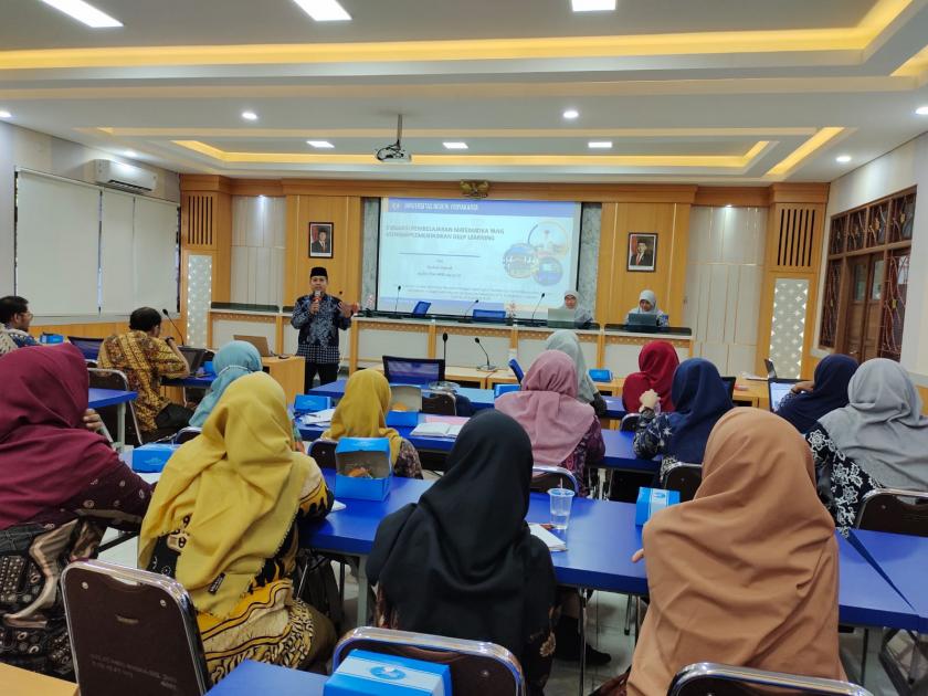 Kembangkan Perangkat Pembelajaran Matematika, Guru MTs Negeri 3 Sleman Ikuti Workshop Deep Learning