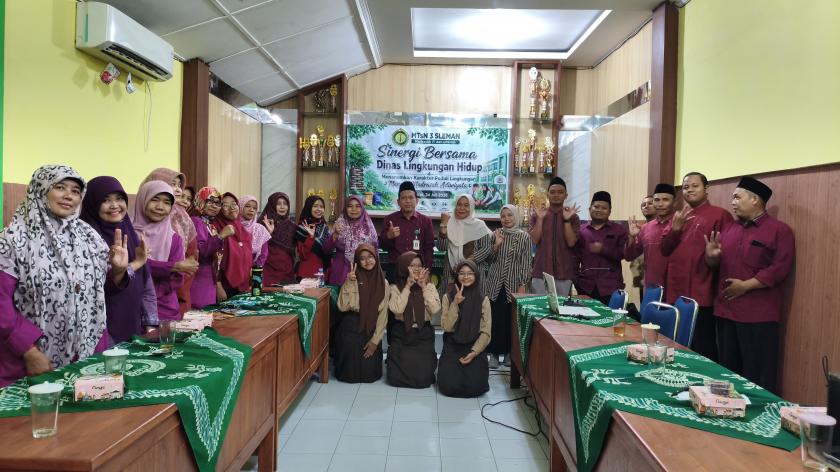 Perkuat Langkah Menuju Madrasah Adiwiyata MTsN 3 Sleman Gelar Sinergi Bersama Dinas Lingkungan Hidup
